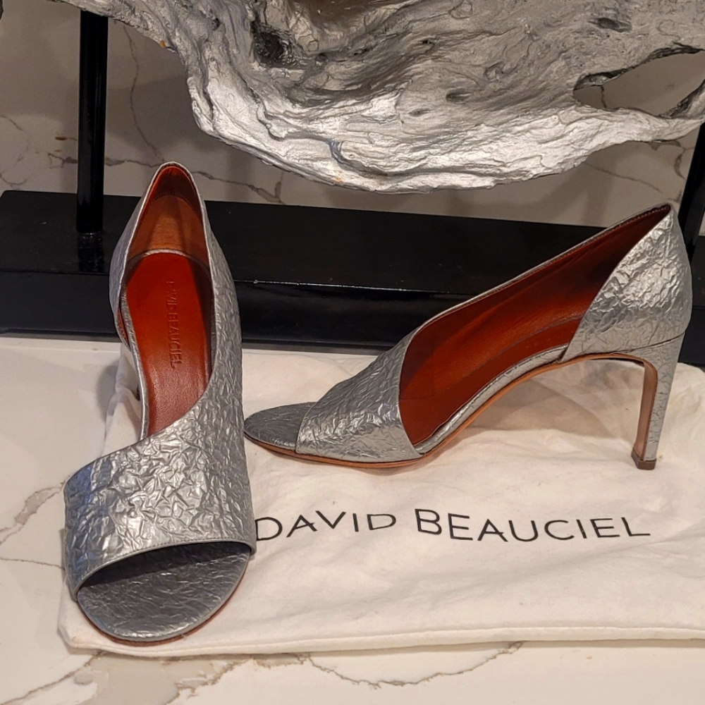 Woman's shoes